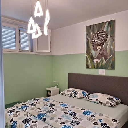 Apartma Irena *