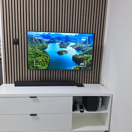 Apartma Irena * 노비비노돌스키