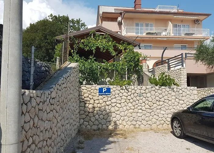 아파트 Apartma Irena