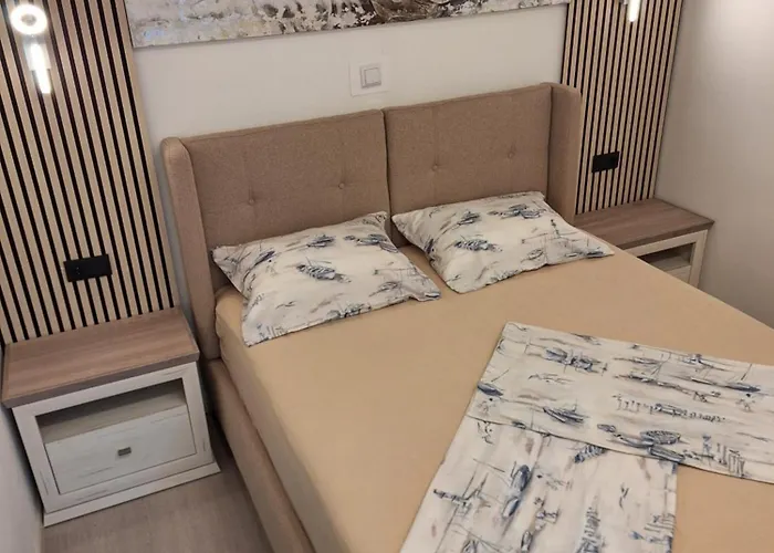 Apartma Irena Apartment *