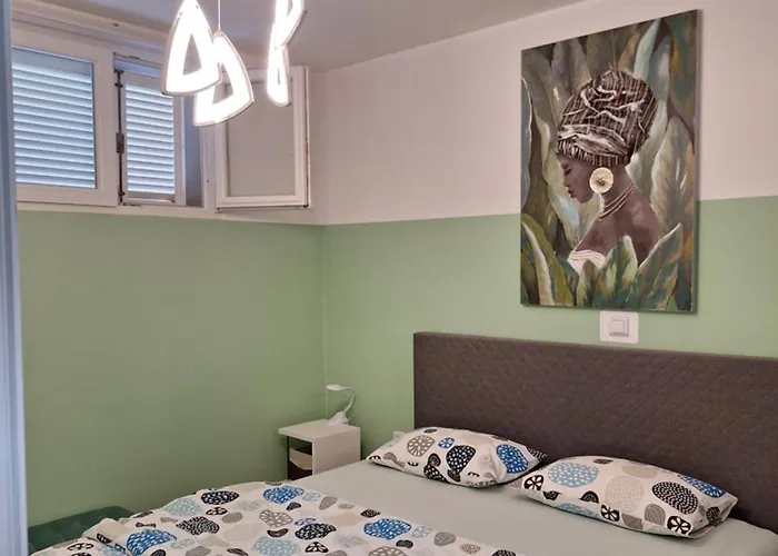 Apartma Irena *